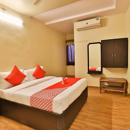 Oyo 11427 Hotel Kalyan Ahmedabad Eksteriør billede