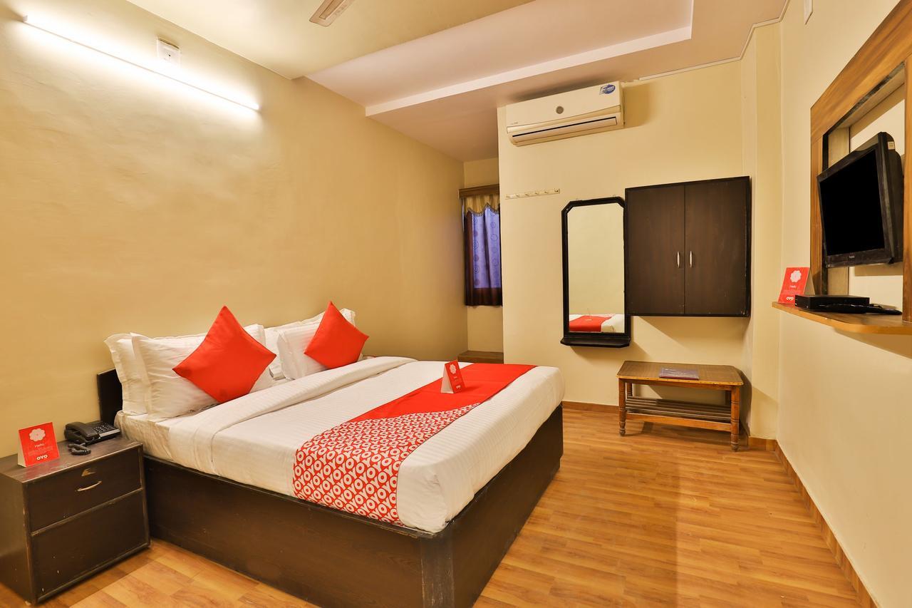 Oyo 11427 Hotel Kalyan Ahmedabad Eksteriør billede