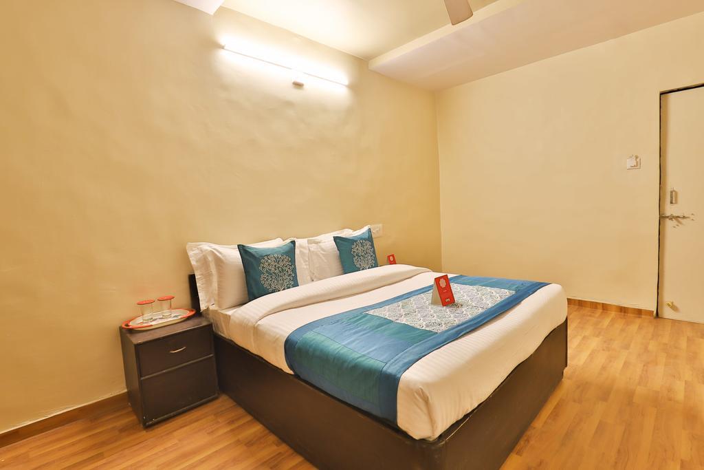 Oyo 11427 Hotel Kalyan Ahmedabad Eksteriør billede