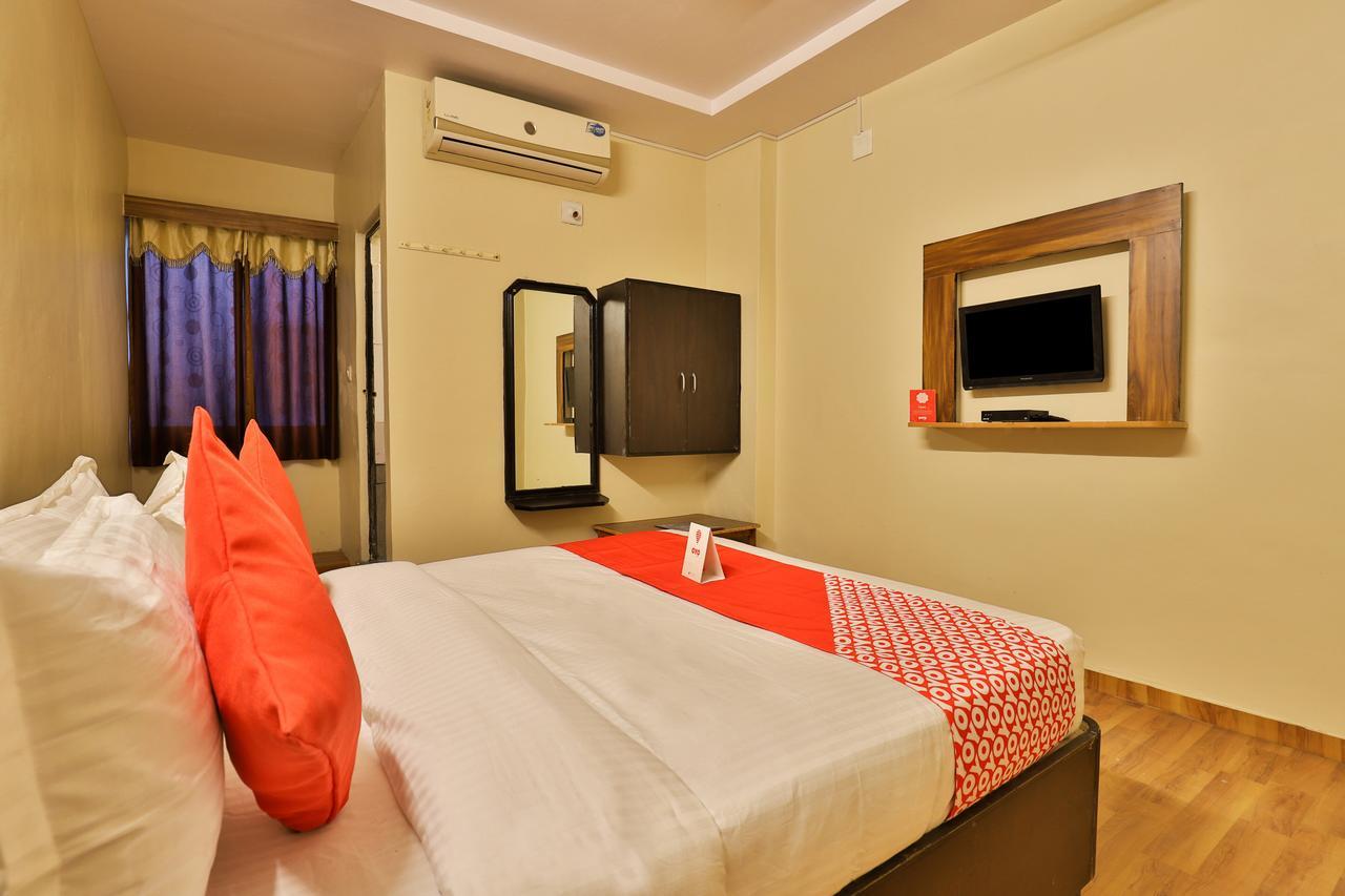 Oyo 11427 Hotel Kalyan Ahmedabad Eksteriør billede